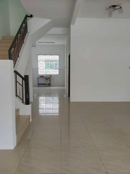 Taman Merbau Indah - 4