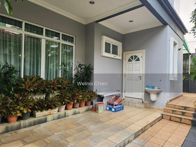 Bungalow at Kota Damansara - 3