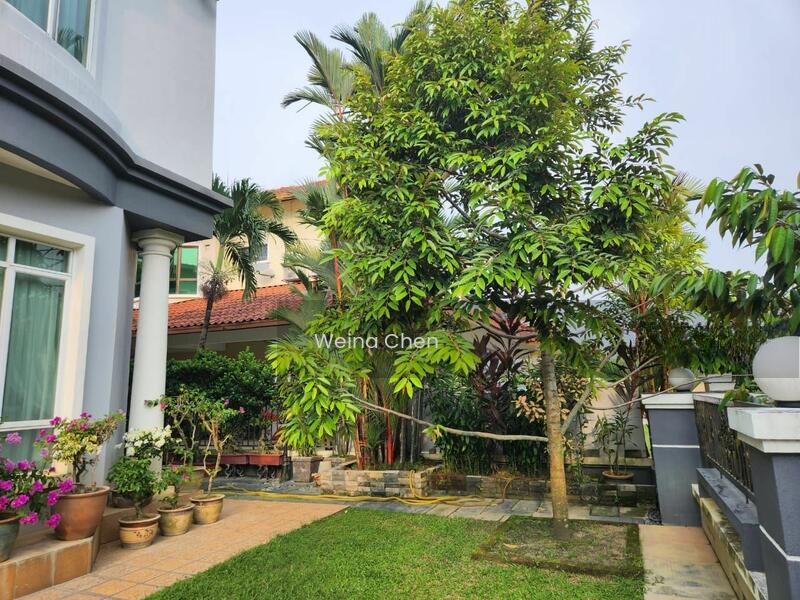Bungalow at Kota Damansara - 2
