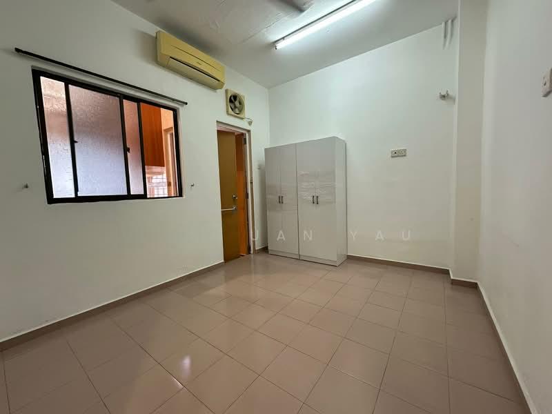 Kampung Lapan - 4