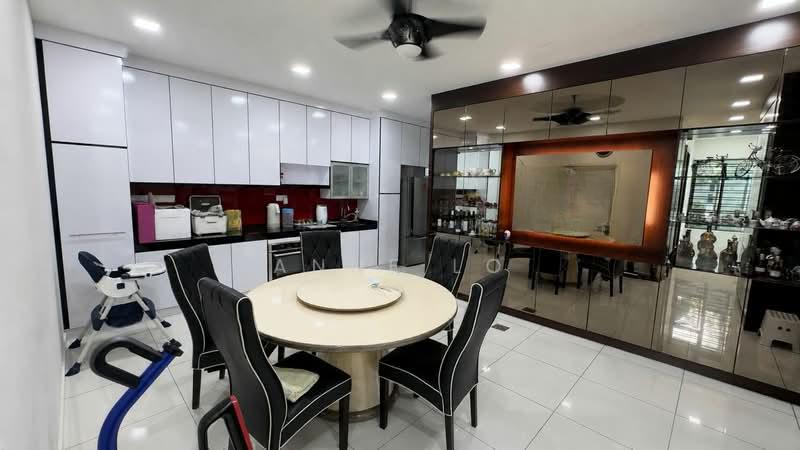 BUKIT INDAH BANDAR NUSAJAYA - 2