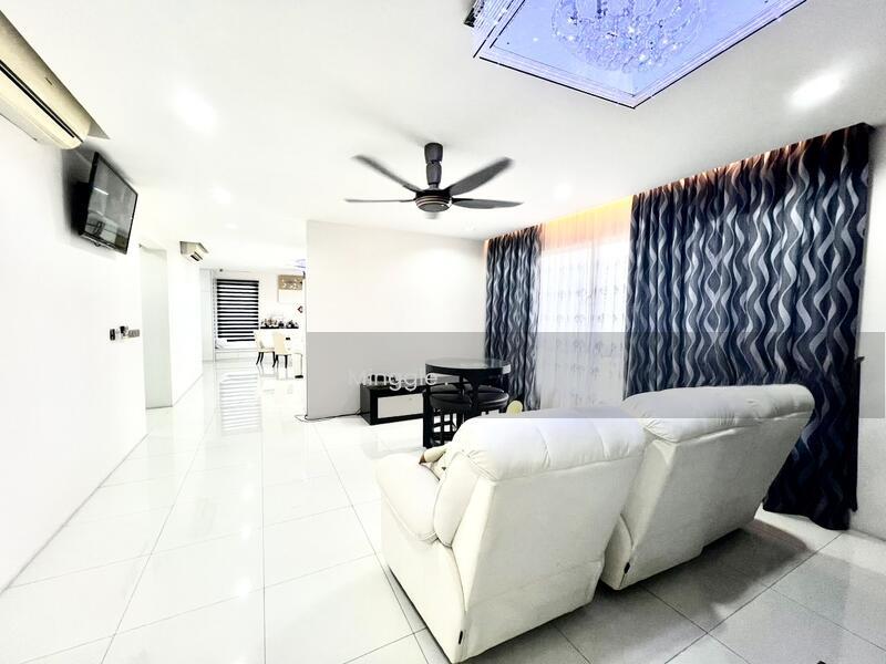 Central Park condominium - 5