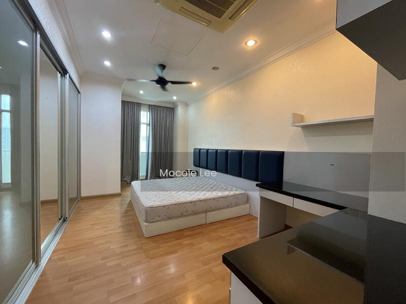 Gurney Palace - 2