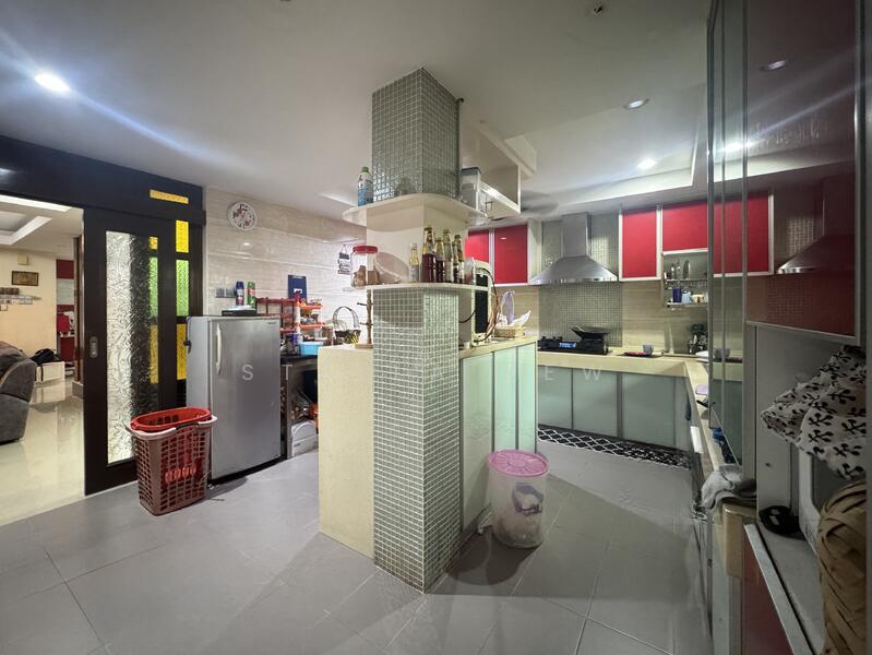 2 Storey CORNER Terrace House @ Taman Pinggiran Putra, Seri Kembangan - 2