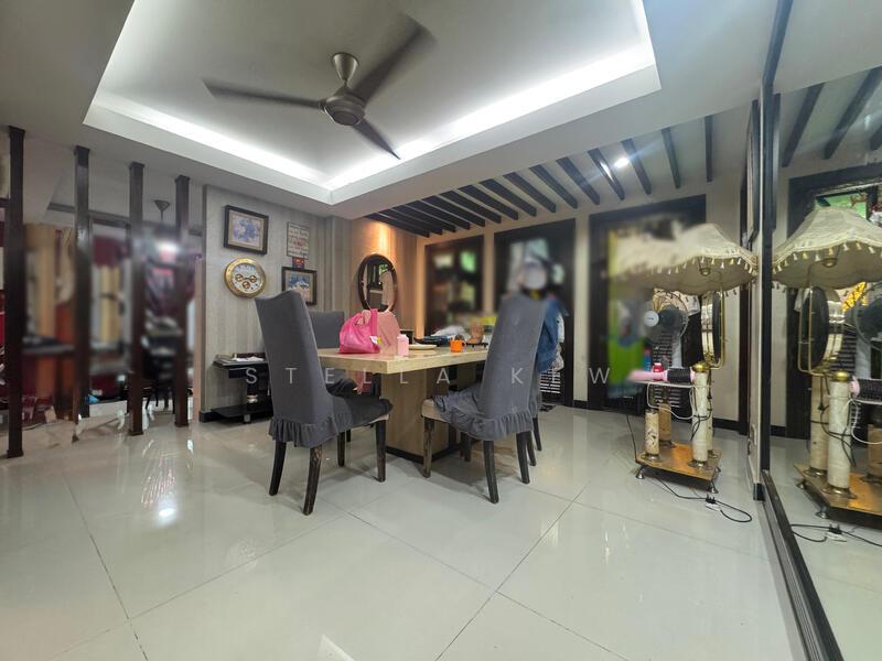 2 Storey CORNER Terrace House @ Taman Pinggiran Putra, Seri Kembangan - 3