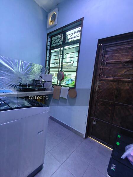 Nusa Idaman Precinct 8 - 4