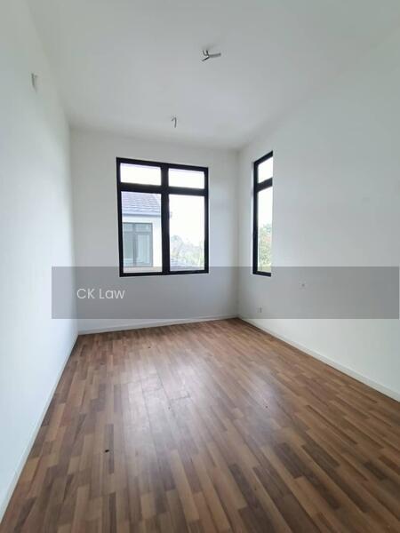 Eco Majestic Cradleton, Brand New End Lot - 4