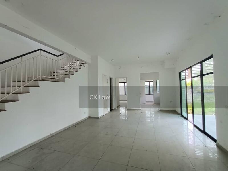 Eco Majestic Cradleton, Brand New End Lot - 2