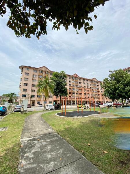 Pangsapuri Carmila - 1