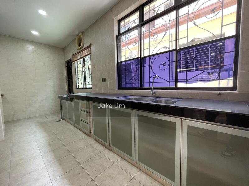 Bandar Sungai Long - 4