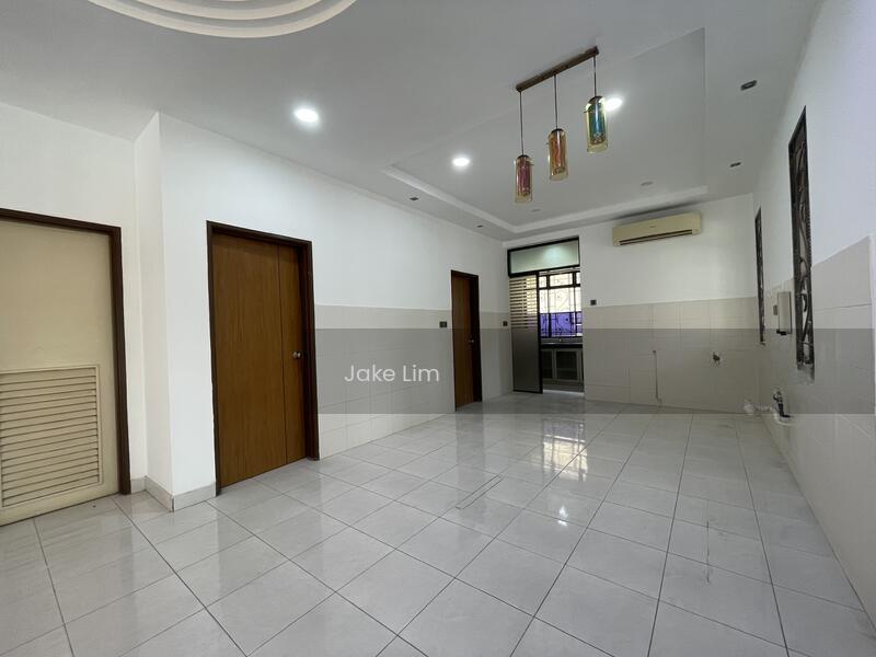 Bandar Sungai Long - 3