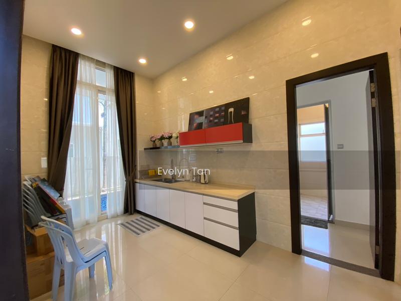 Bungalow at USJ - 4