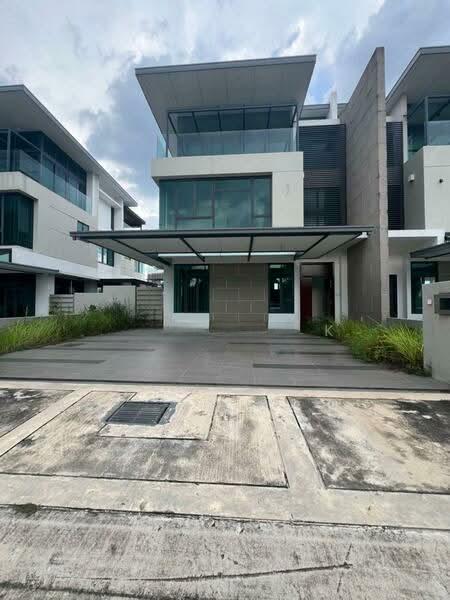 Marvelane Homes by the Lake @ Putra Heights - 4