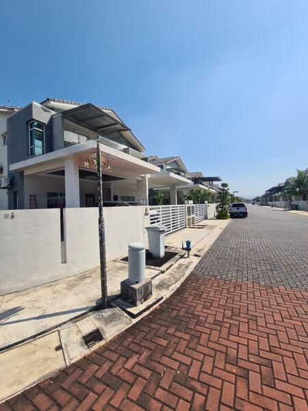 Villa Raintree 2 - 3
