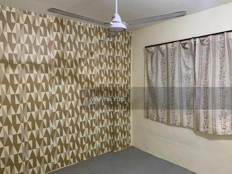 Taman Industrial Lembah Jaya Flat - 3