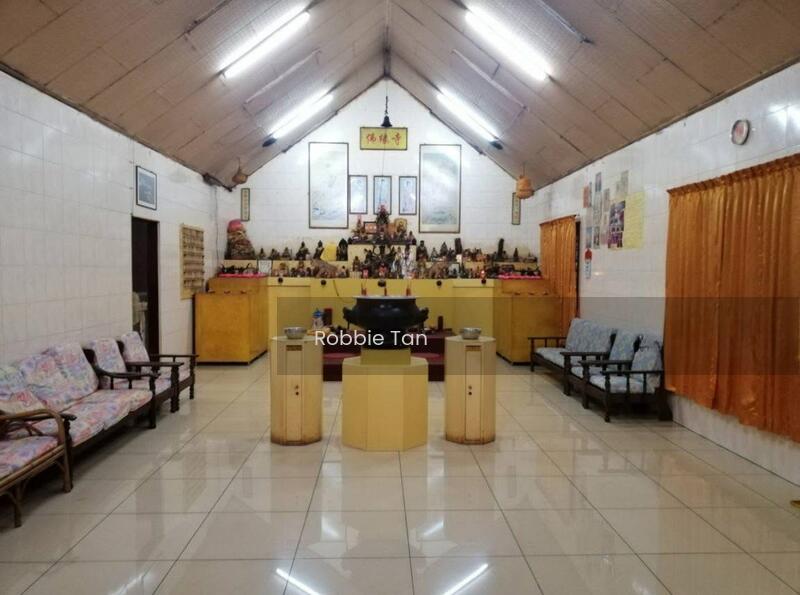 Taman Johor Jaya - 5