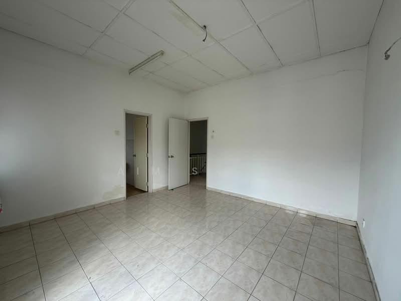 Bandar Mahkota Cheras Section 5 Freehold Terrace On Sale - 1