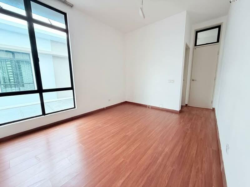 Garden Villas, Bukit Indah - 4