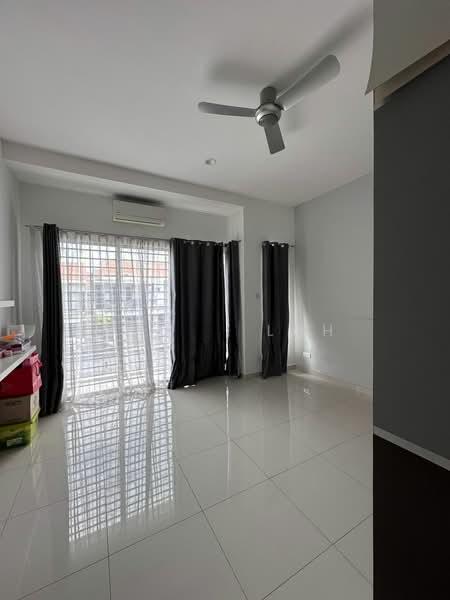 Ixora Residences @ Bandar Seri Coalfields - 3