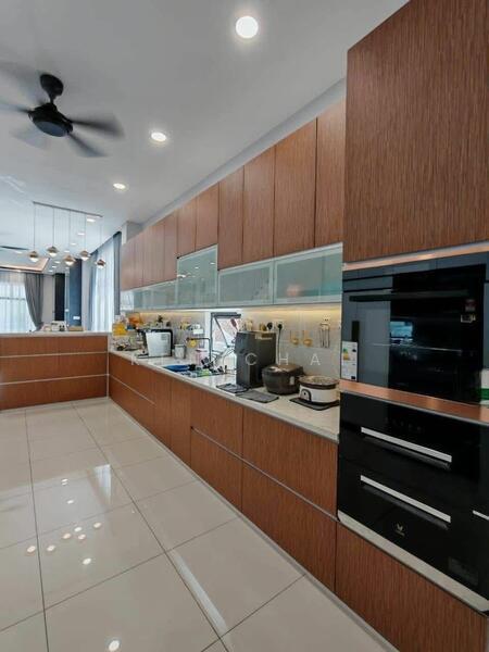 BANDAR CEMERLANG - 4