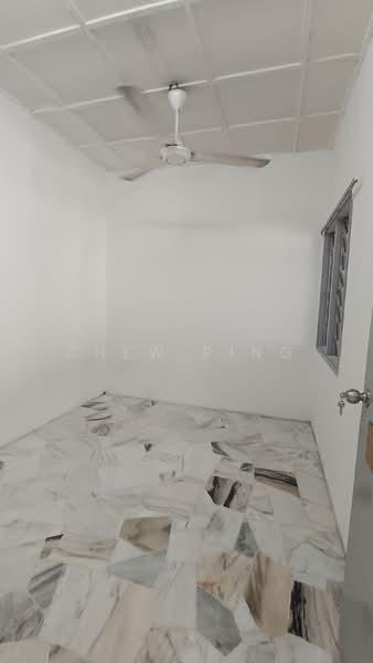 Taman Desa Kempas - 4