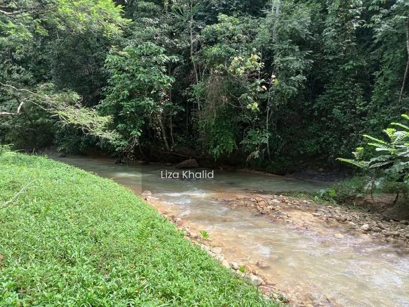 5 Ekar Tanah Tepi Jalan Ada Sungai - 2