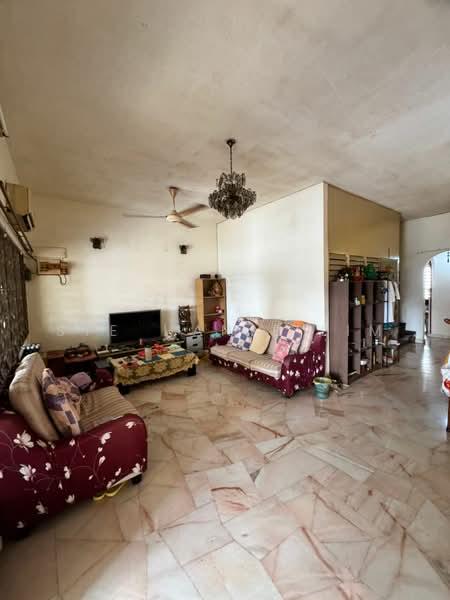 Double storey terrace in island Park Greenlane - 1