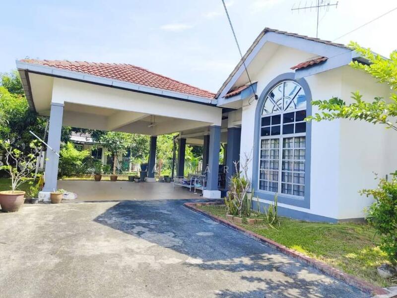 Taman Pantai Sepang Putra - 1