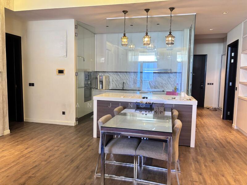 Quayside Seafront Resort Condominiums - 5