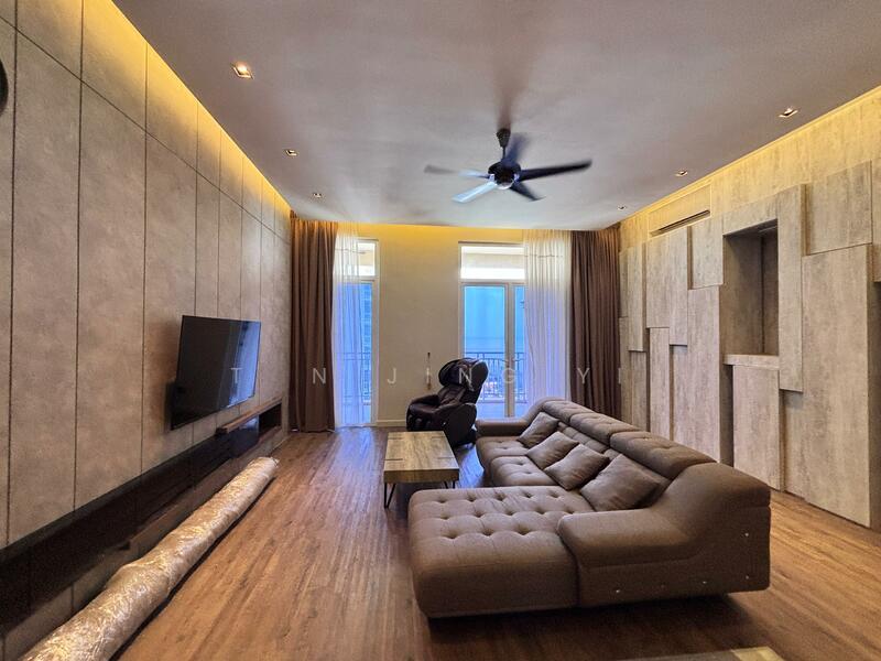 Quayside Seafront Resort Condominiums - 4