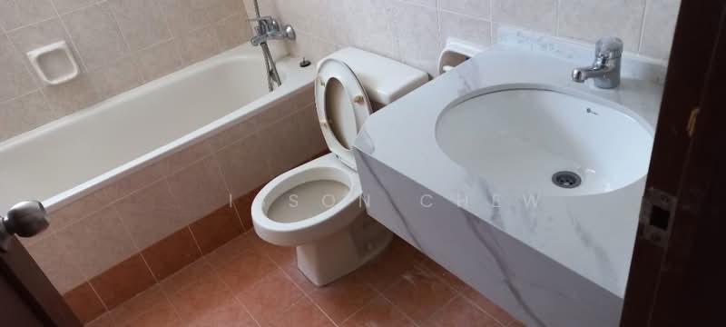 Gurney Park Condominium - 5