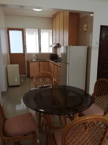 Gurney Park Condominium - 2