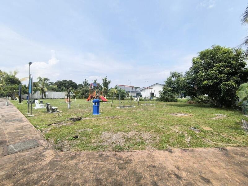 Single Storey Jalan Bangau Telok Panglima Garang - 2
