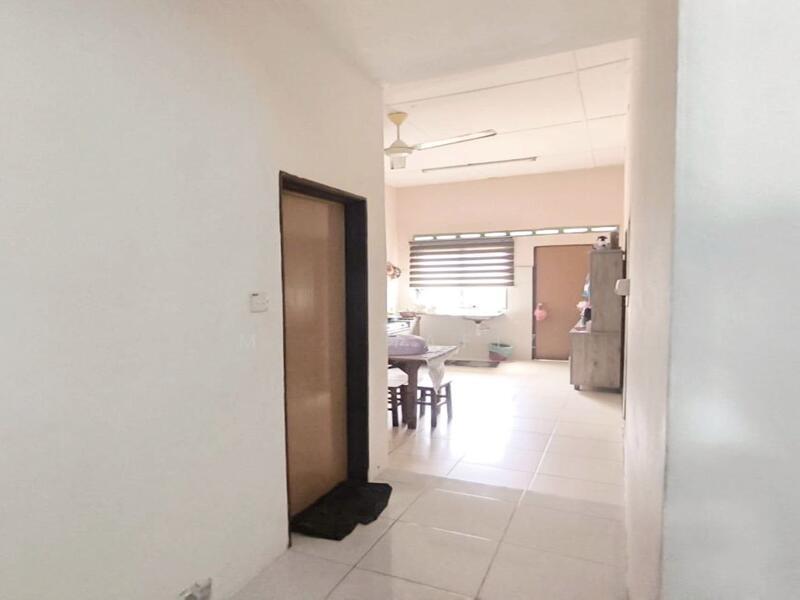 Single Storey Jalan Bangau Telok Panglima Garang - 5