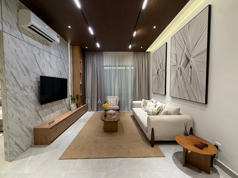 Royal Garden @ Sri Putramas 4 - 1