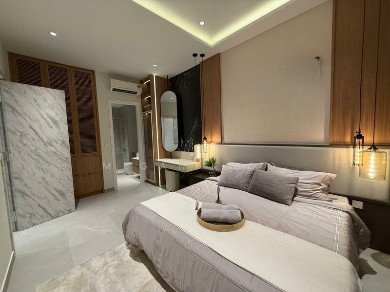 Royal Garden @ Sri Putramas 4 - 5