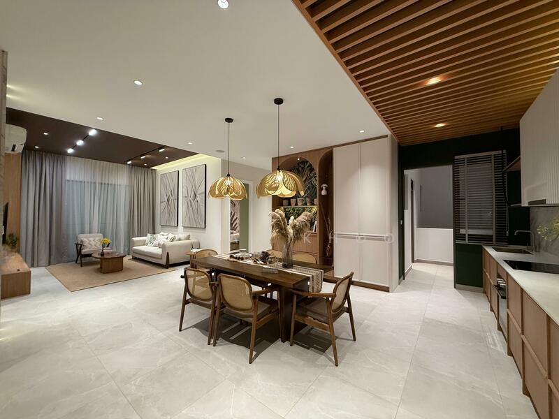 Royal Garden @ Sri Putramas 4 - 2