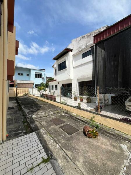 Iskandar Iskandar Iskandars - 3