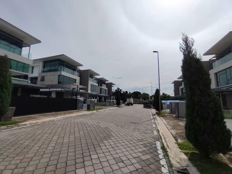 Marvelane Homes by the Lake @ Putra Heights - 1