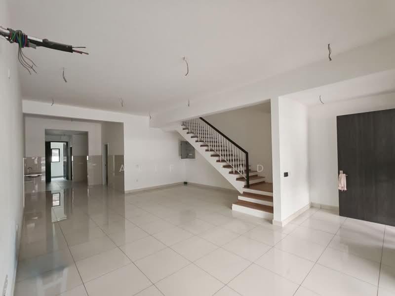 Elmina Green Three - 4