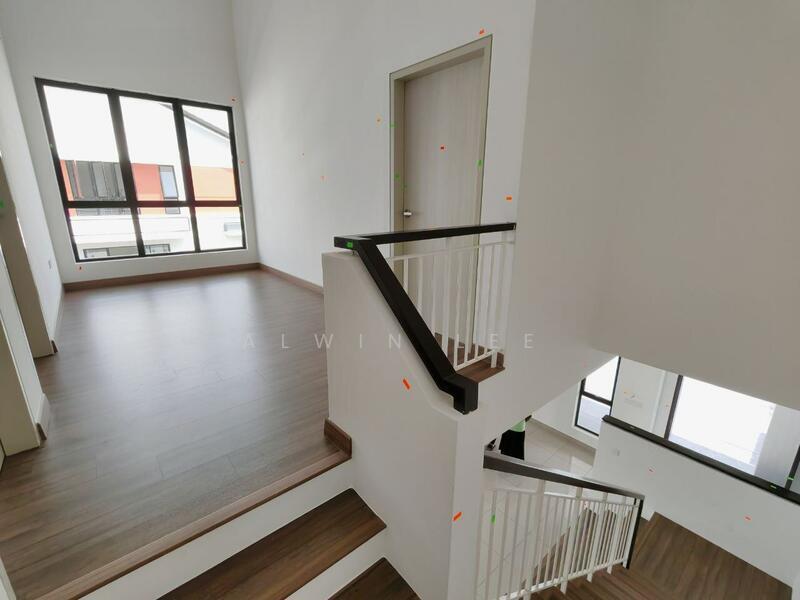 Bandar Bukit Raja : Casira 3 - 3