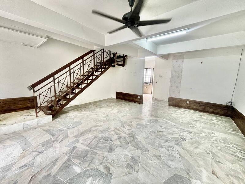 2 Storey Terrace @ Bandar Bukit Mahkota Seksyen 2 Bangi - 2