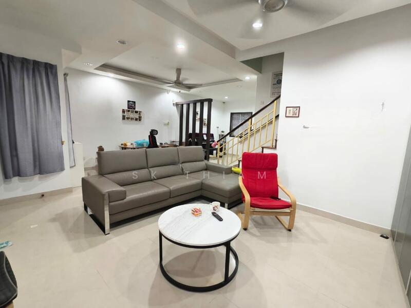 Lakeside Terrace - 1