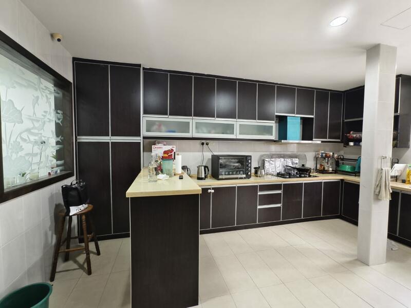 Lakeside Terrace - 4