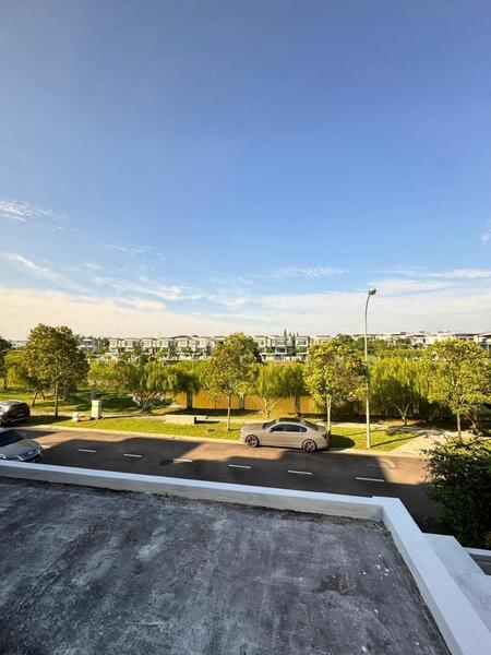 The Canal Garden South, Horizon Hills - 1