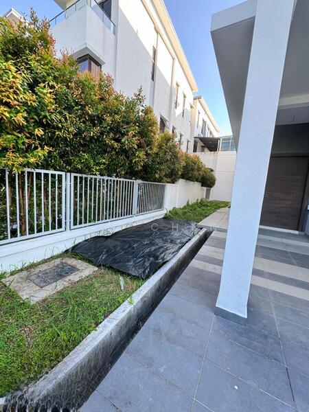 The Canal Garden South, Horizon Hills - 3