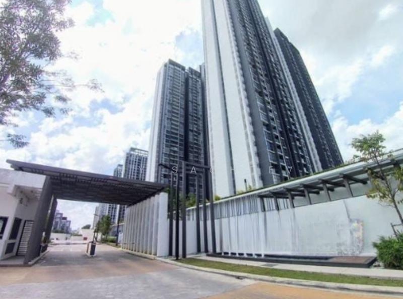 Lakefront Residence - 1