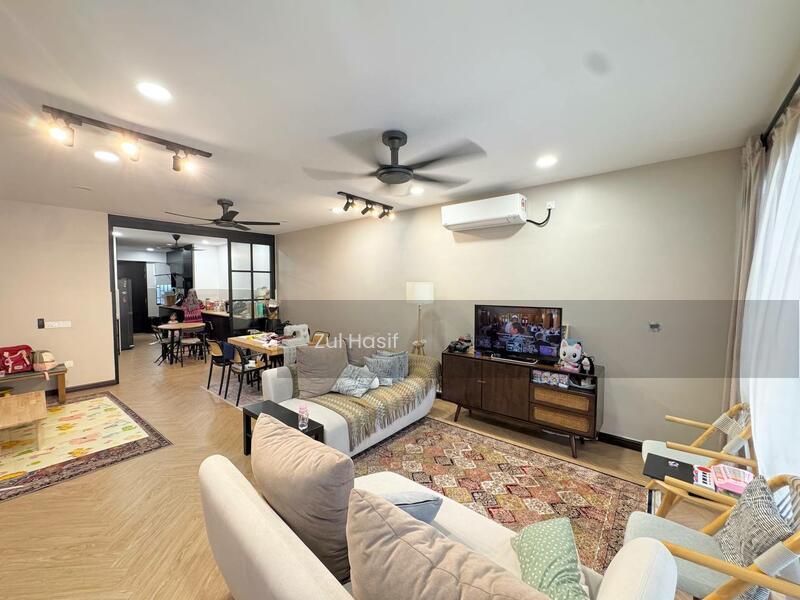 Elmina Green Three - 2