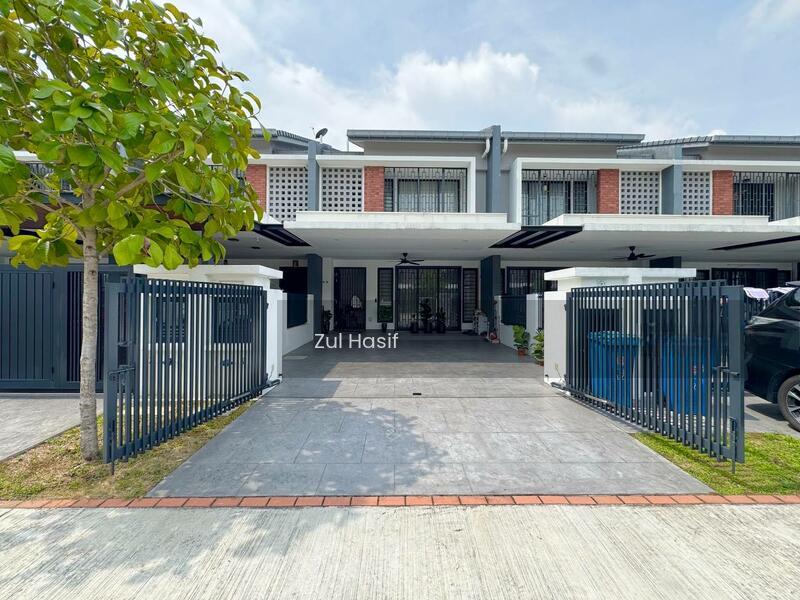 Elmina Green Three - 1