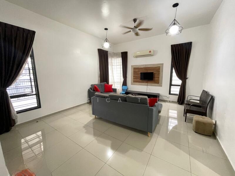 Garden Villas, Bukit Indah - 1